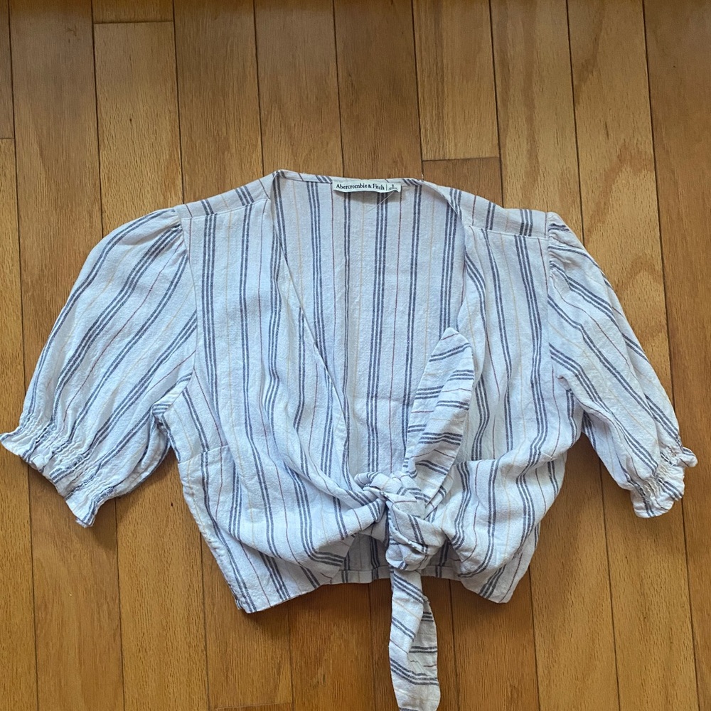 Abercrombie & Fitch White and Blue Striped Tie-Front Blouse Size Small